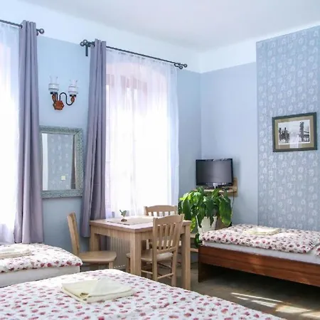 Aparthotel Kajovska 64