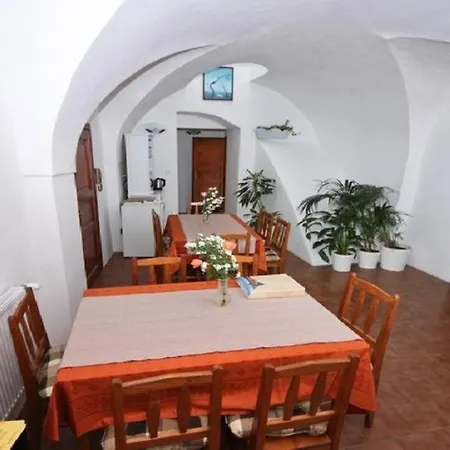 Kajovska 64 Aparthotel